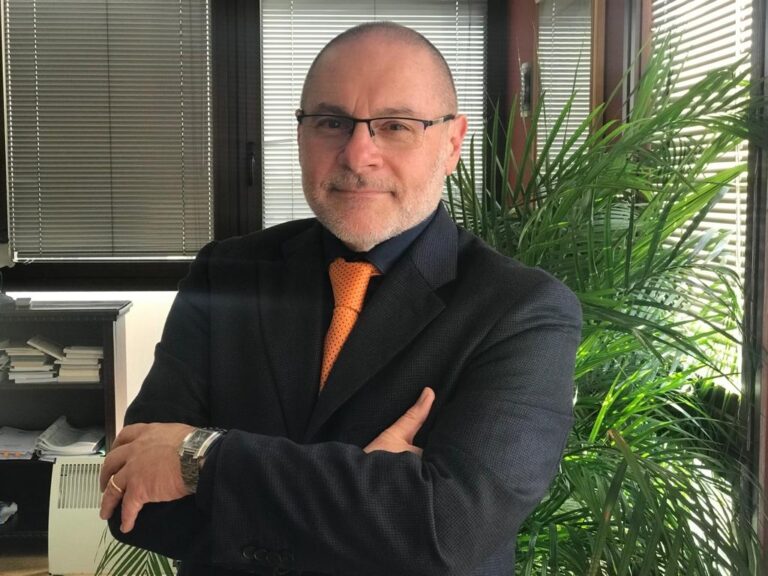 Supporto per l’alloggio dei sanitari; prescrizioni antibiotici Access dal 53 al 73% (ben oltre gli obiettivi OMS) da parte di MMG e Laboratorio Caregiver Bergamo con formazione, portale online e sperimentazione del budget di salute: le azioni di governance che rafforzano l’assistenza