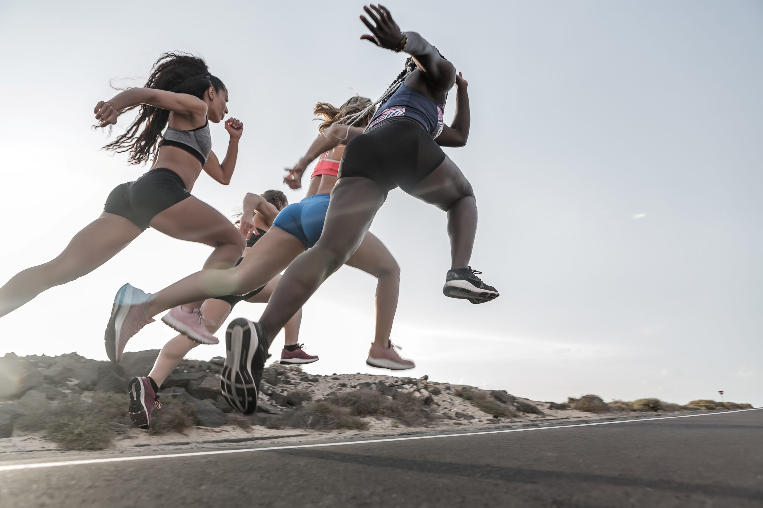 L'attività sportiva promuove la salute, creando stili di vita sani. Grazie alle società sportive l'obiettivo diviene perseguibile. Tuttavia alcuni rischi si insidiano in questo percorso virtuoso. Scopriamo di cosa si tratta