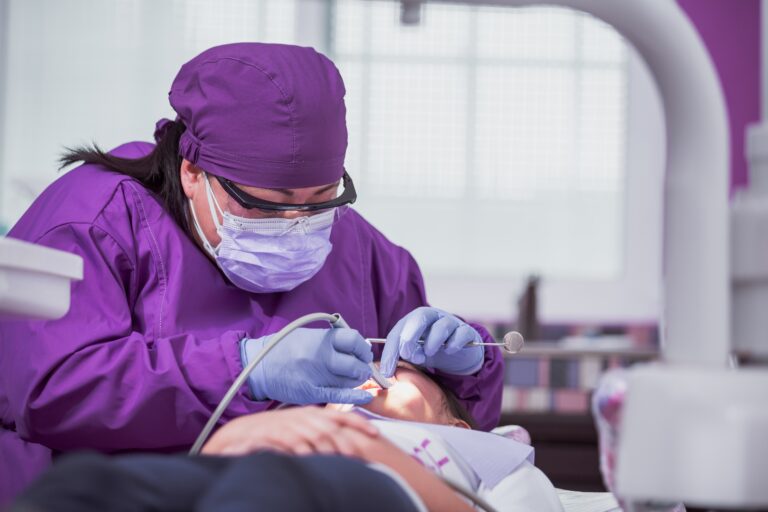 L’odontotecnico è più che un artigiano. È un professionista che unisce sensibilità e tecnologia per migliorare la qualità di vita dei pazienti, ma che non viene adeguatamente valorizzato