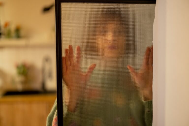 2,2mln di persone affette, 23 miliardi di Euro l’anno, il 63% a carico delle famiglie. Secondo i dati dell’Istituto Superiore di Sanità il deterioramento cognitivo impatta la vita di un italiano su dieci