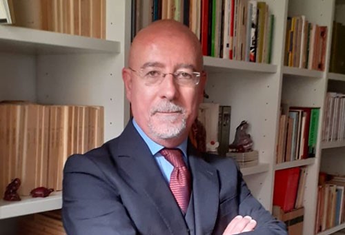 La foto rappresenta Lorenzo Terranova