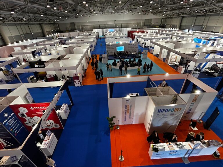 Terza giornata di Welfair 2025 dedicata all’evoluzione del sistema sanitario, alle sue criticità e alle prospettive future. La medicina generale come medicina della persona, le richieste per una sanità più coordinata e digitale ma anche focus su obesità, autismo e longevità. Domani la giornata conclusiva