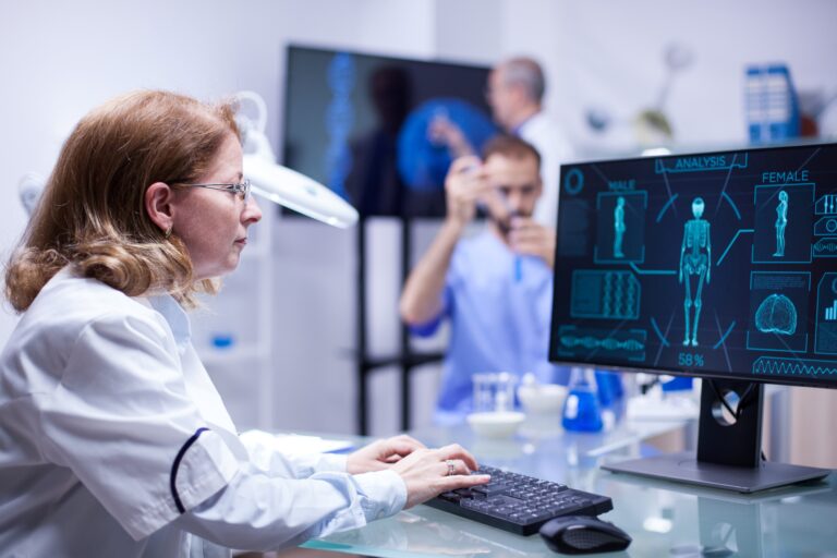 Dalla medicina High Tech alla riforma dei corsi di laurea, c’è un nuovo paradigma formativo per una sanità connessa ma centrata sulla persona