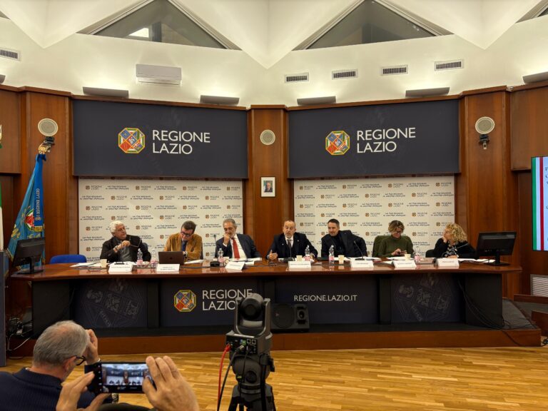 Dal ruolo delle Regioni all’innovazione, dalla crisi demografica al valore dell’universalismo: ecco le direttrici strategiche per il rilancio del SSN