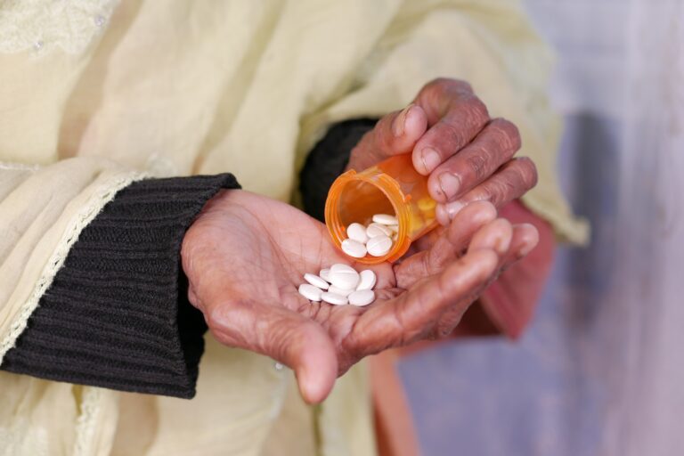 Recupero dei farmaci inutilizzati, rete con il Terzo settore e un Osservatorio regionale: cosa prevede la proposta per contrastare una delle forme più diffuse di povertà sanitaria