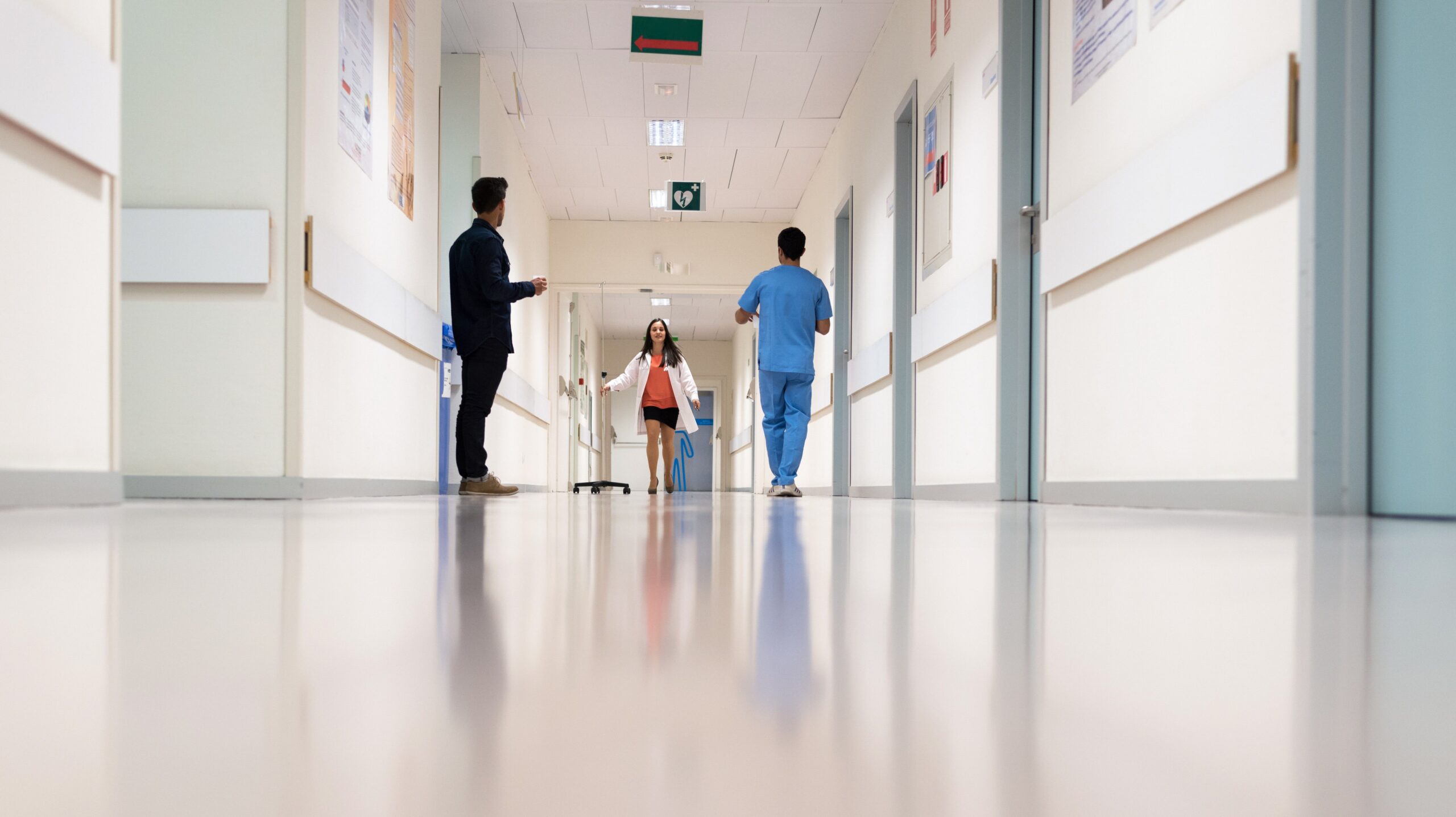 Il SSN perde aderenza ai bisogni reali mentre nel frattempo aumenta la spesa privata e resta incompiuta l’integrazione sociosanitaria